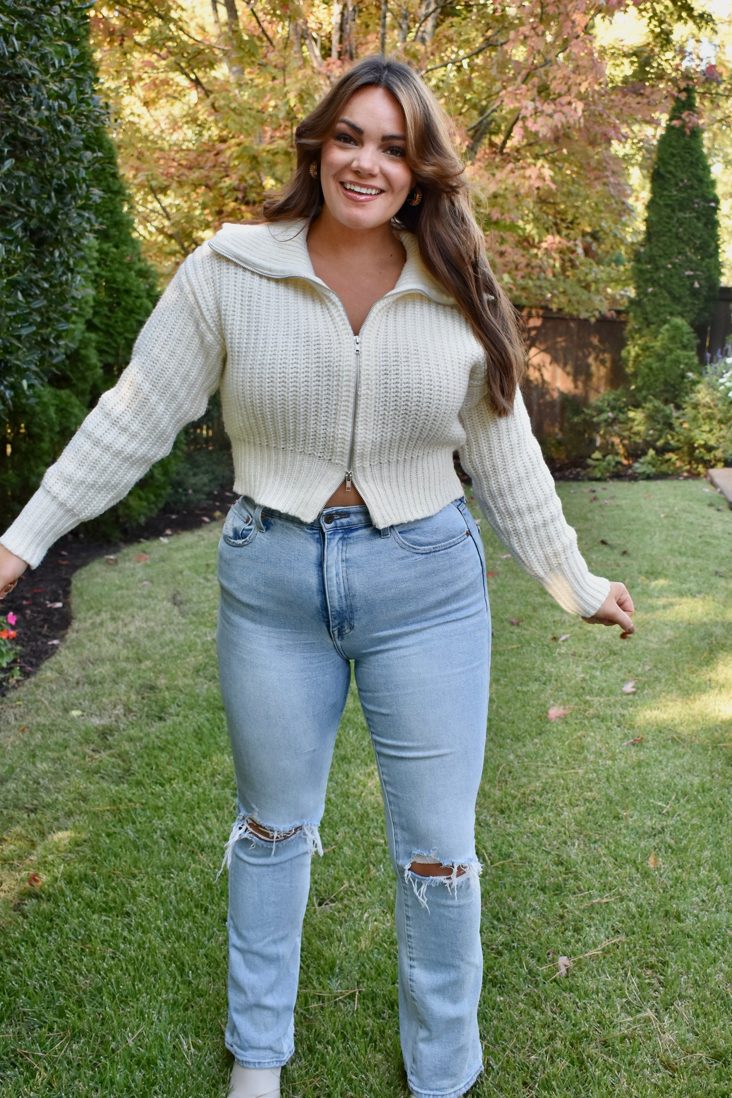 CREAM COLLARED CARDIGAN