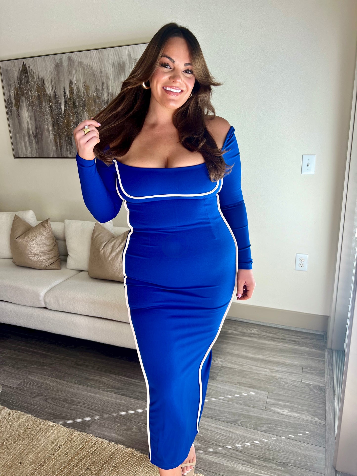 BLUE LONG SLEEVE MIDI DRESS