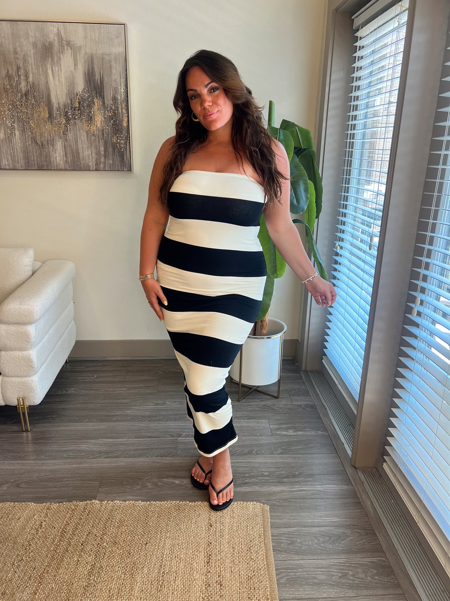 BLACK AND IVORY STRIPED MAXI DRESS