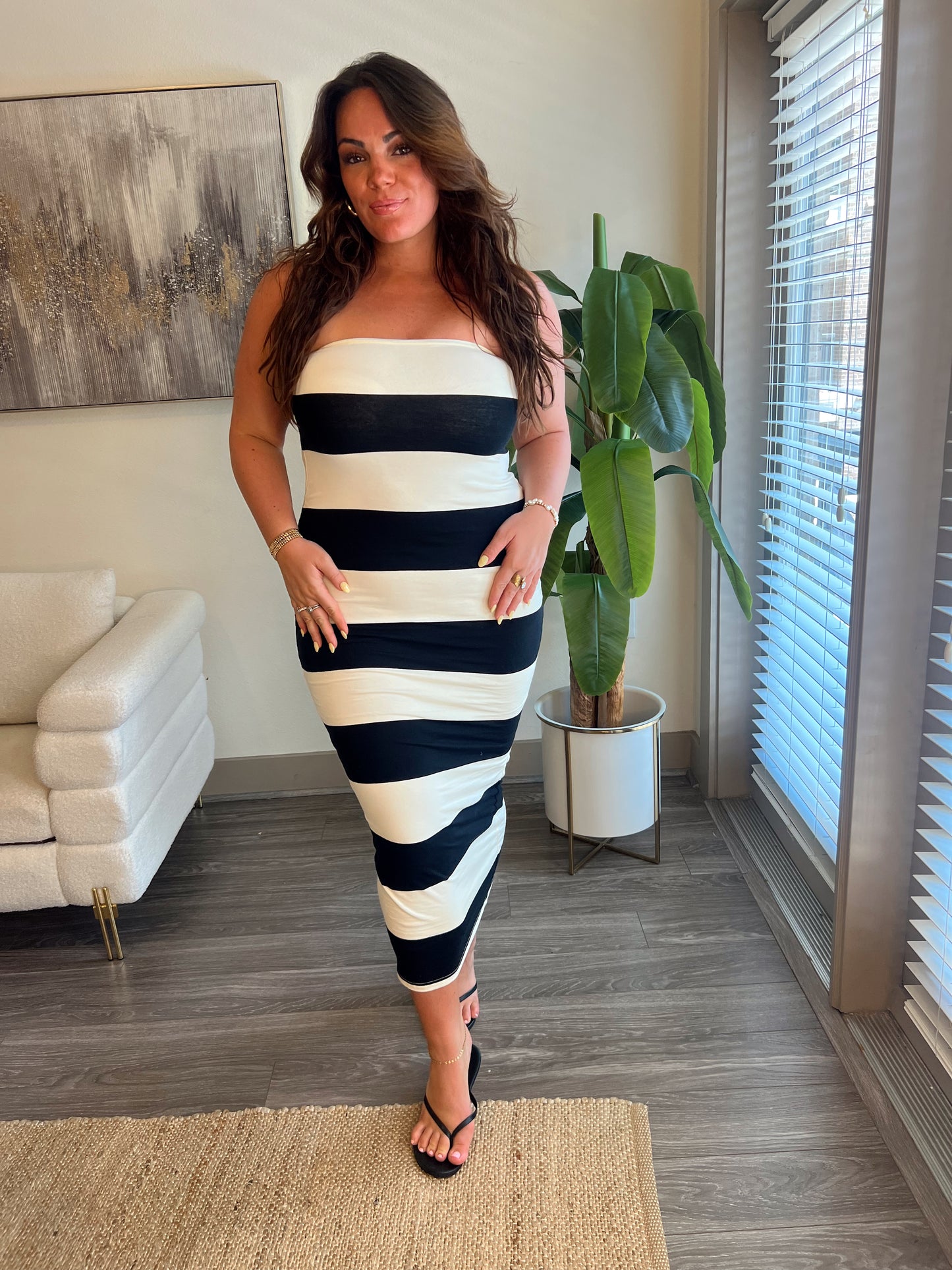 BLACK AND IVORY STRIPED MAXI DRESS