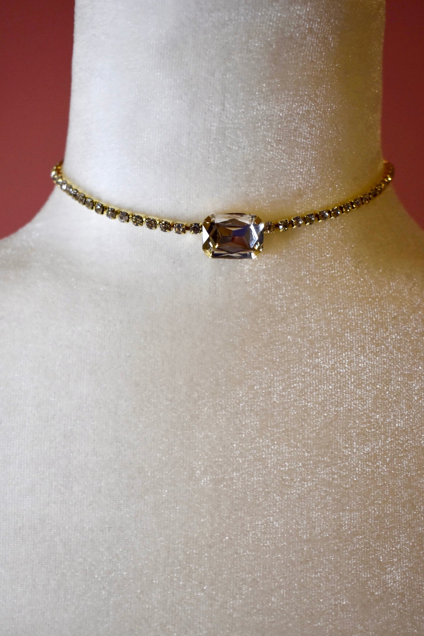 THIN RHINESTONE CHOKER