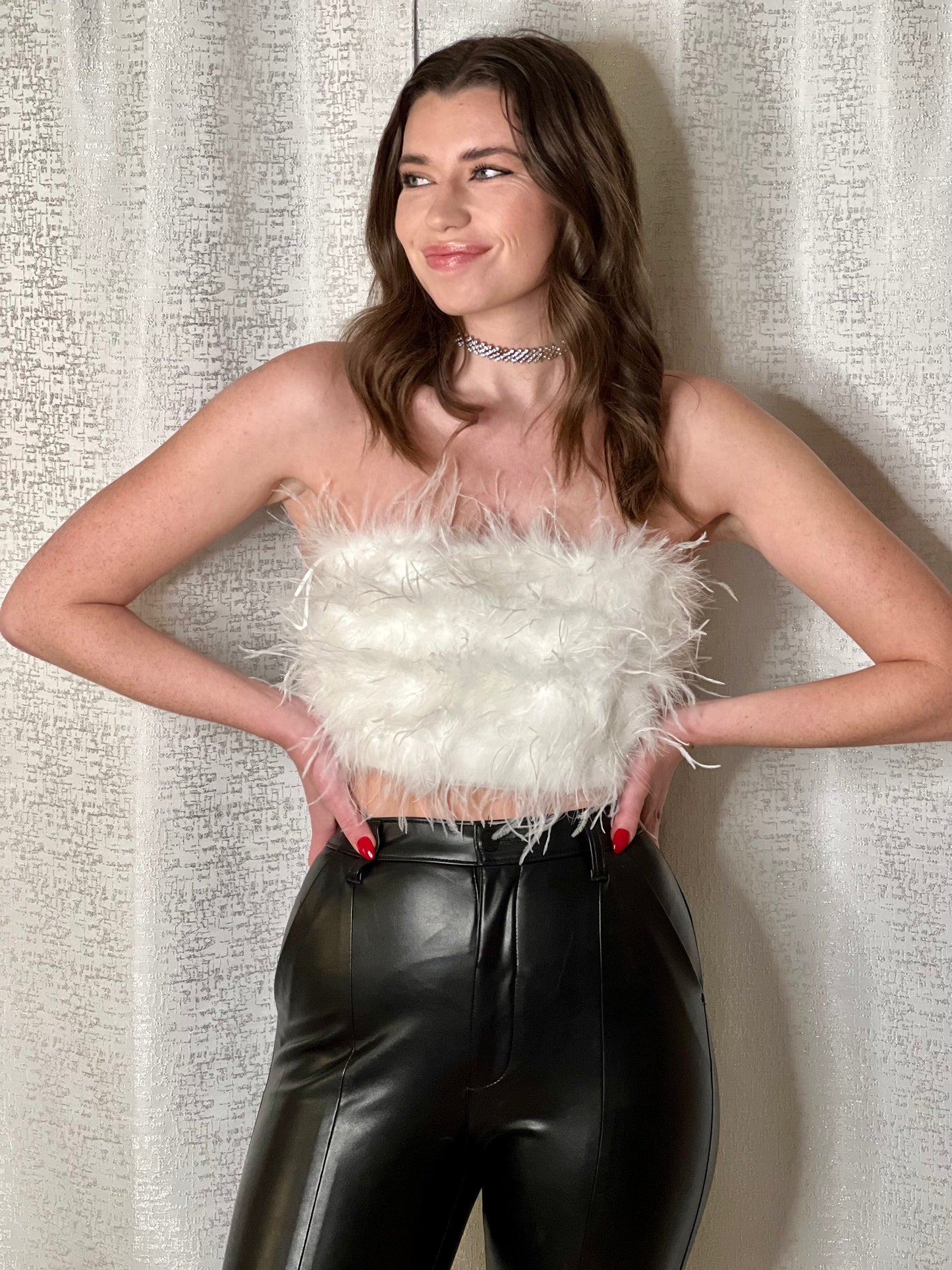 WHITE FEATHER TOP